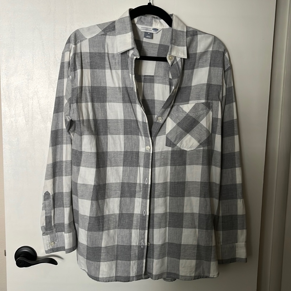 Like new! Size Medium Old Navy Flannel